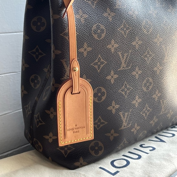 SOLD- Authentic Louis Vuitton Graceful PM - Picture 5 of 16